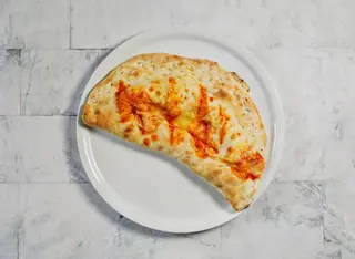 Pizza de Calzone Arrabbiata (Individual)