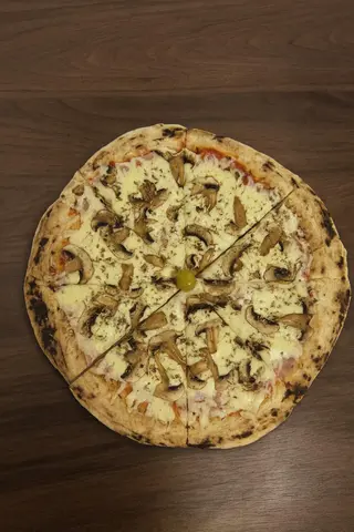 Pizza Capricossia