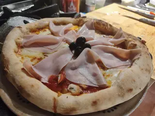 Pizza Capricciosa