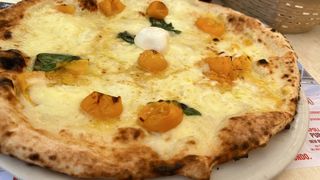 Pizza DOC con pomodorini gialli 