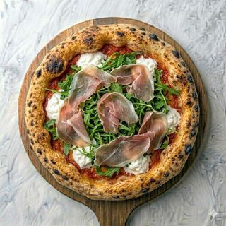 Pizza fritta e ripassata al forno