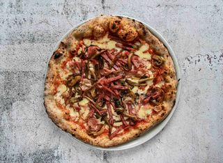 Pizza Napoli
