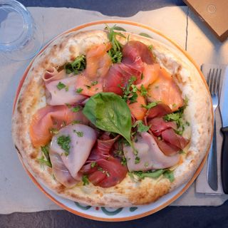 Pizza Salmone