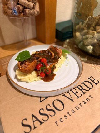 Pohovana svinjska koljenica