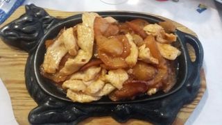 41 Pollo con patate alla piastra