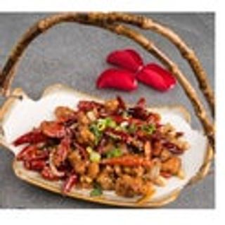 Pollo saltato con germogli di soia in padella