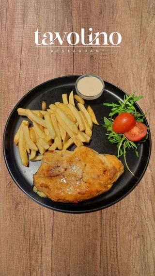 Pileći file punjen špinatom i sirom