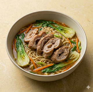 Ramen con intestino crasso di maiale e verdure