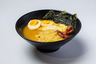 Рамён с говядиной (550г)