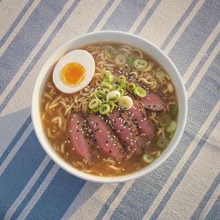 Рамен с говядиной (580г)