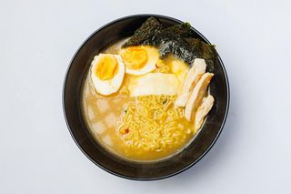 Рамён с курицей (550г)