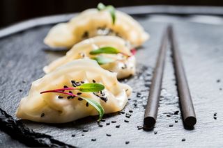 Ravioli di verdure con sesamo 5 pezzi