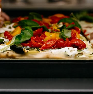 Ricotta pomodoro e olive mezza teglia