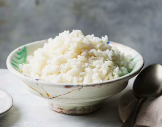 16 Riso bianco al vapore