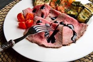 Roast beef all'inglese con verdure del giorno