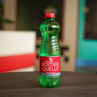 Negazirana voda