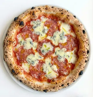 Salame e gorgonzola