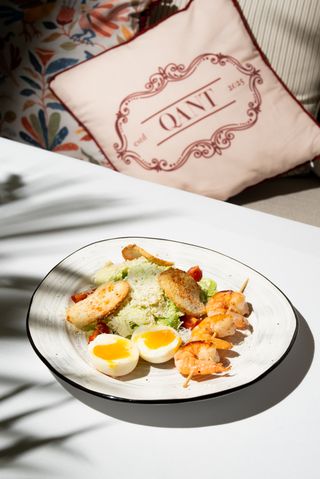 Цезарь с креветками (270г)