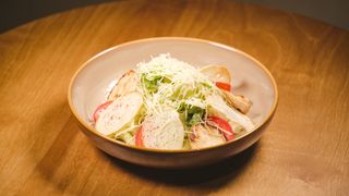 Салат цезарь с курицей (200г)