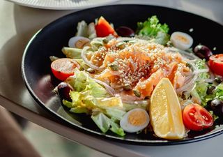 Salata Nicoise sa lososom