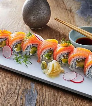 156 Salmon roll 8 pezzi