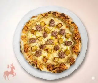 Salsiccia patate e provola