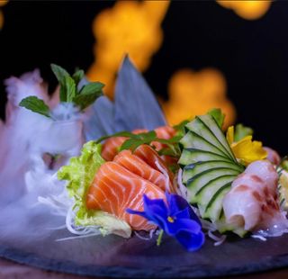 Sashimi salmone e branzino 9 pezzi