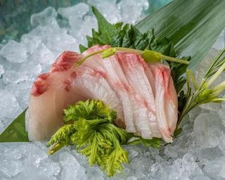 35 Sashimi ricciola - 5 pezzi