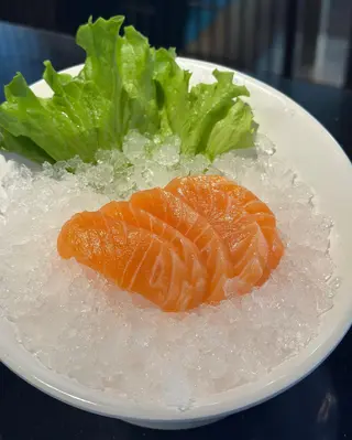 Sashimi salmone 10 pezzi 
