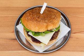 Šeha chicken cheeseburger