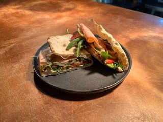 Сендвич с ветчиной (275г)