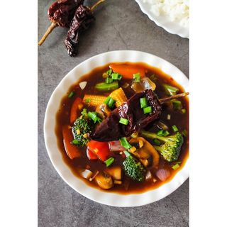 Sizzling mixed vegetable in garlic sauce