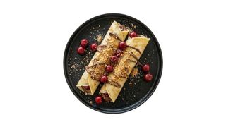 Palačinka sa eurokremom, plazmom u mleku i bananom