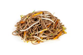 318. Soba con verdure