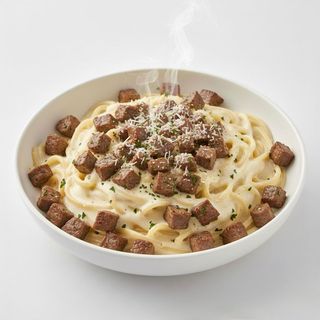 Спагетти карбонара с говядиной (320г)