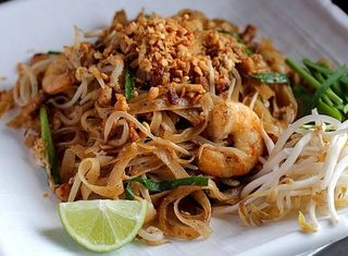 Spaghetti con gamberi alla thailandese