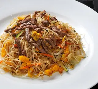 19 Spaghetti di riso con vitello