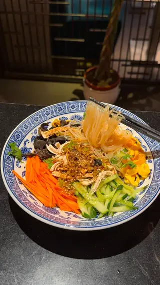 Spaghetti di soia freddi