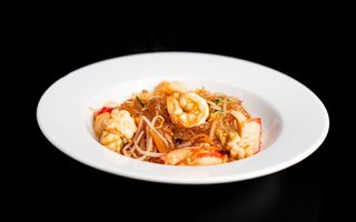 Spaghetti di soia con frutti di mare
