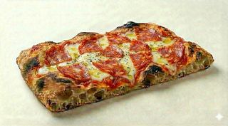 Spianata calabra al taglio