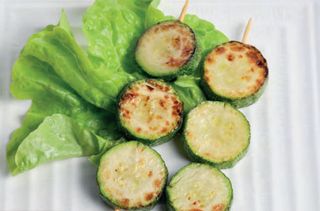 72.Spiedini di zucchine alla piastra