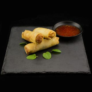 Spring roll salmon