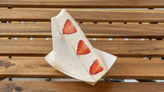 Strawberry sando
