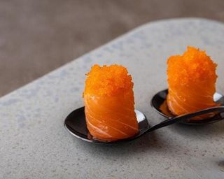 84 Sushi gio di tobiko - 2 pezzi