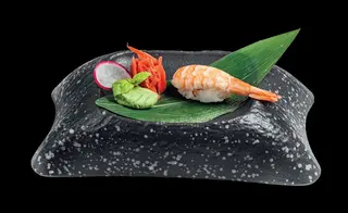 Суши с креветками (100г)