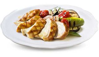 Tagliata di pollo con rucola e pachino