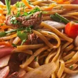 Tallarín saltado