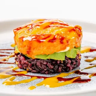 225. Tartare burger