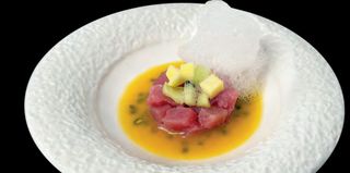 130.Tartare love tonno