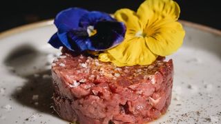 Tartare con pomodorini secchi